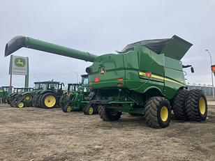 Main image John Deere S780 15