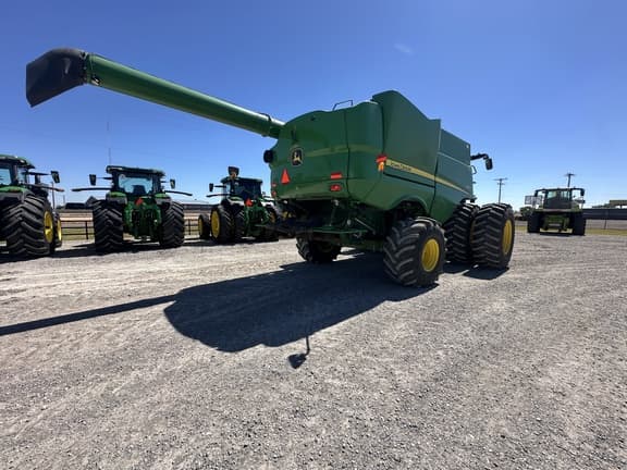 Image of John Deere S780 equipment image 4