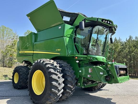 Image of John Deere S780 equipment image 1