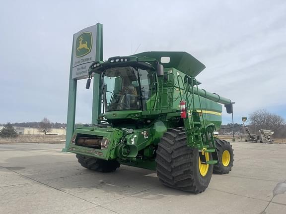 Image of John Deere S780 Primary image