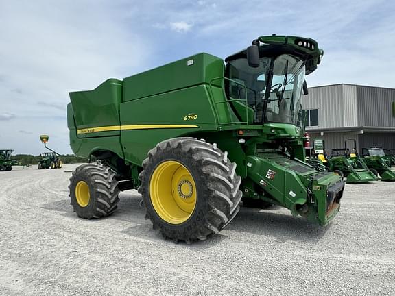 Image of John Deere S780 equipment image 1