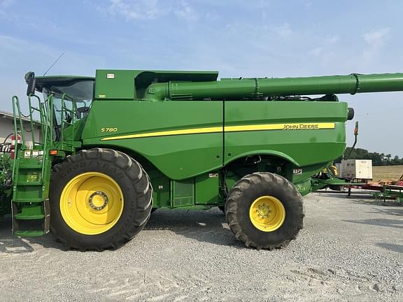 Image of John Deere S780 Image 0