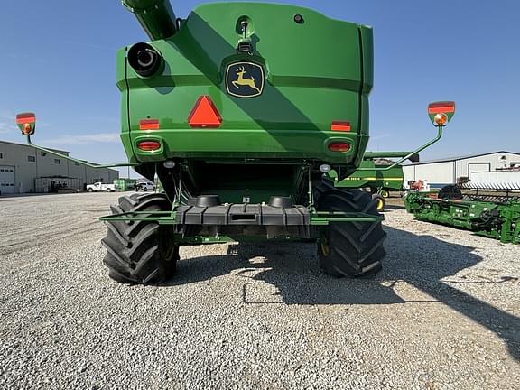 Image of John Deere S780 equipment image 4