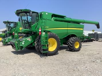 Main image John Deere S780