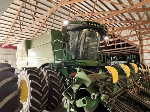 Image of John Deere S780 equipment image 1