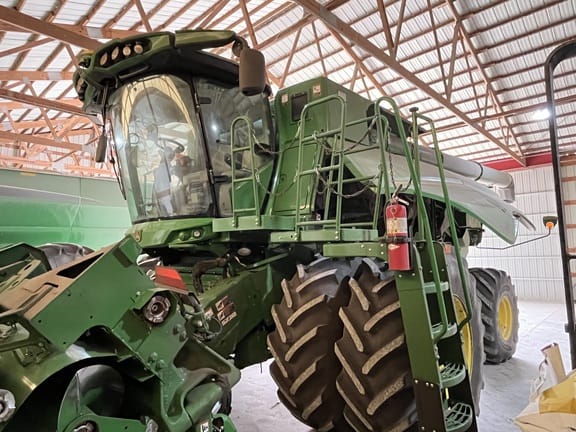 2021 John Deere S780 Equipment Image0