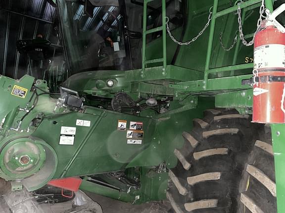 Image of John Deere S780 equipment image 2