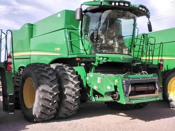 Image of John Deere S780 Primary image