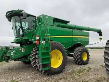 Main image John Deere S780