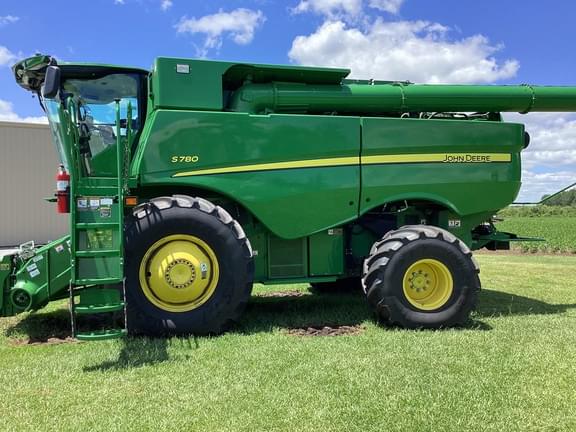 Image of John Deere S780 equipment image 2