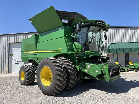 Main image John Deere S780