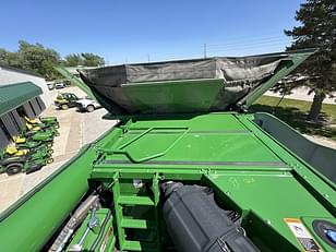 Main image John Deere S780 18