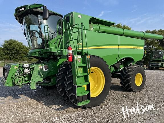 Image of John Deere S780 equipment image 2