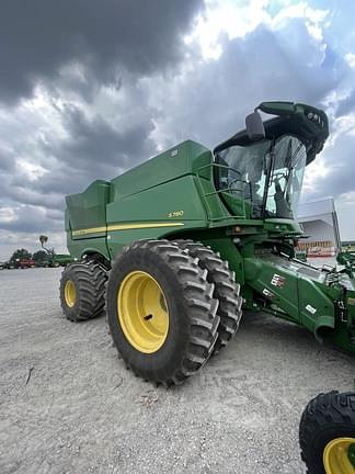 Image of John Deere S780 Image 1