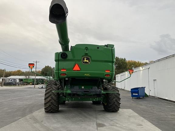 Image of John Deere S780 equipment image 2