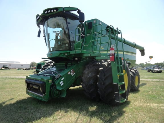 2021 John Deere S780 Equipment Image0