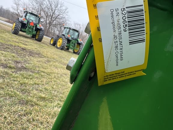 Image of John Deere S780 equipment image 4