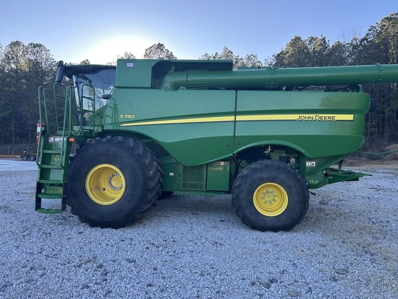 Main image John Deere S780