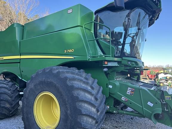 Image of John Deere S780 equipment image 3