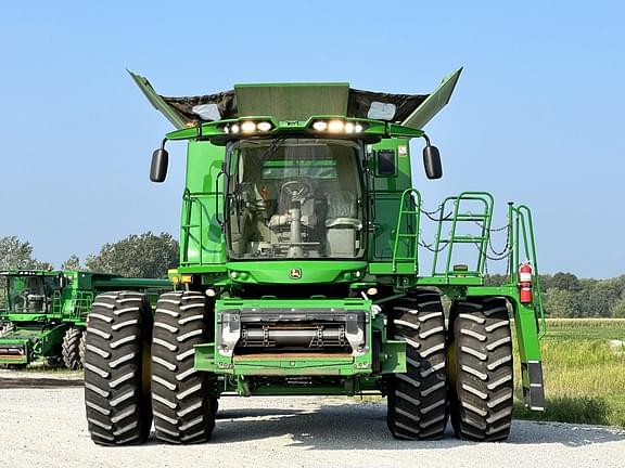 Image of John Deere S780 equipment image 2