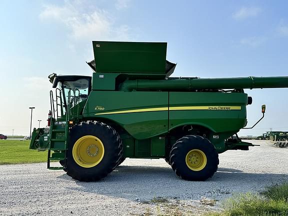 Image of John Deere S780 equipment image 4