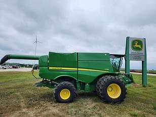 Main image John Deere S780 3