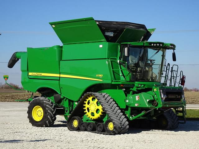 Image of John Deere S780 equipment image 2