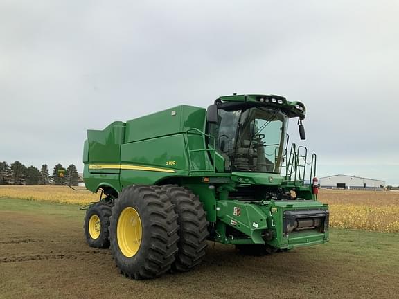 Image of John Deere S780 Primary image