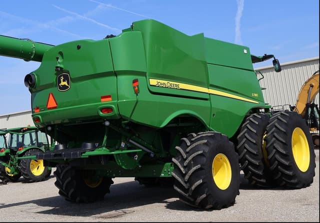 Image of John Deere S780 equipment image 4