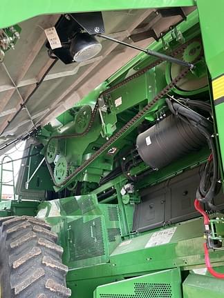 Image of John Deere S780 equipment image 2