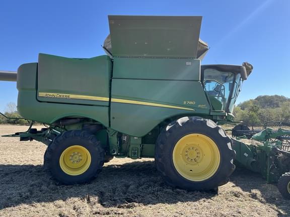 Image of John Deere S780 equipment image 1