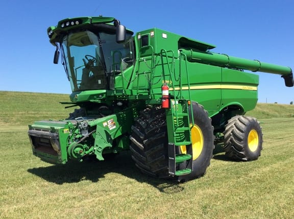 Main image John Deere S780