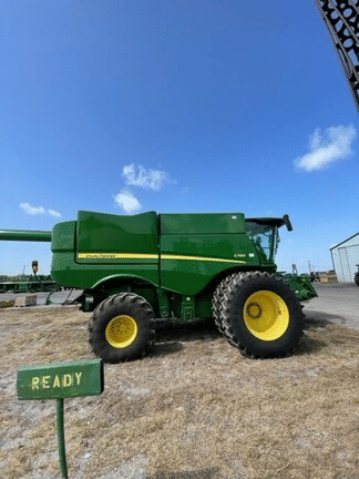 Main image John Deere S780