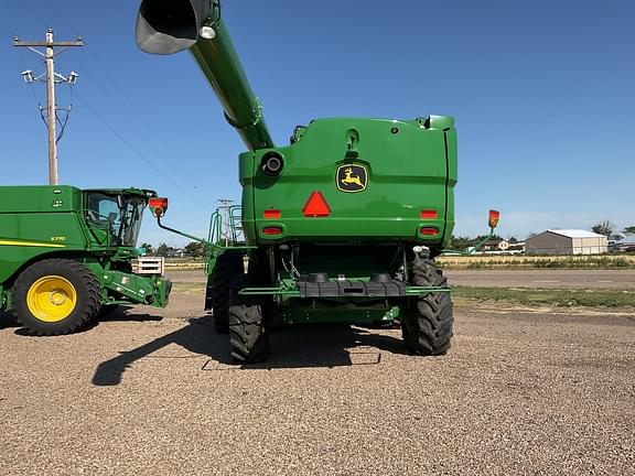 Image of John Deere S780 equipment image 2