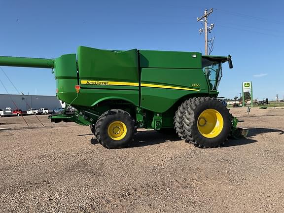 Image of John Deere S780 equipment image 4