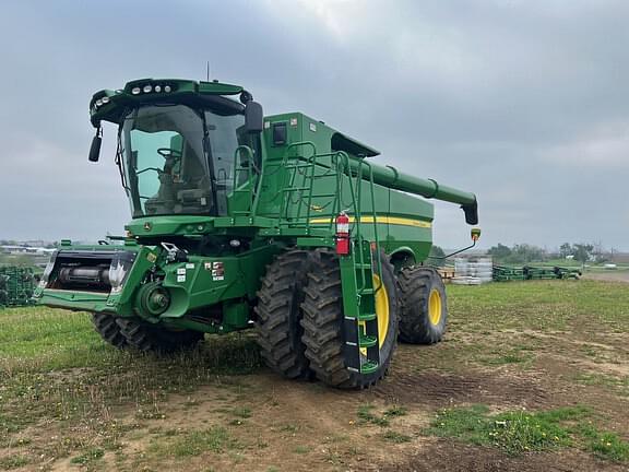 Image of John Deere S780 Primary image