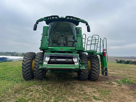 Image of John Deere S780 equipment image 2