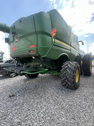 Image of John Deere S780 equipment image 4