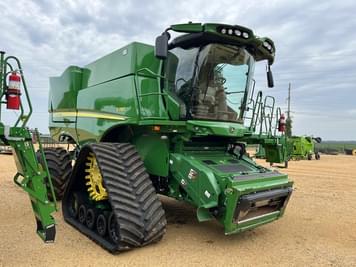 Main image John Deere S780