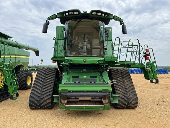 Image of John Deere S780 equipment image 2