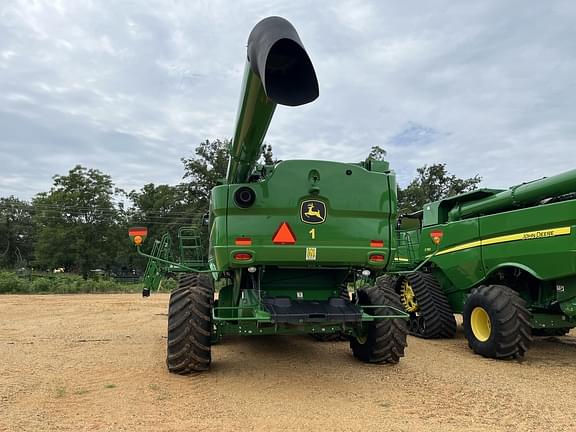 Image of John Deere S780 equipment image 4