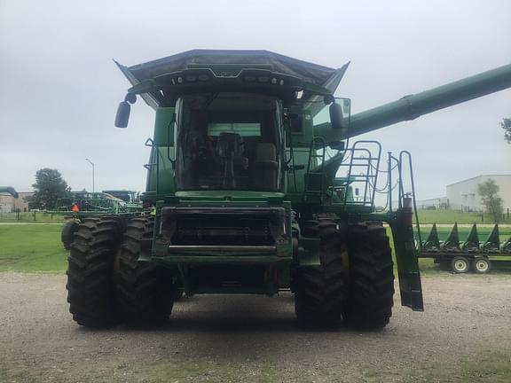 Image of John Deere S780 equipment image 4