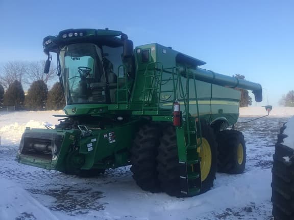 Image of John Deere S780 equipment image 2
