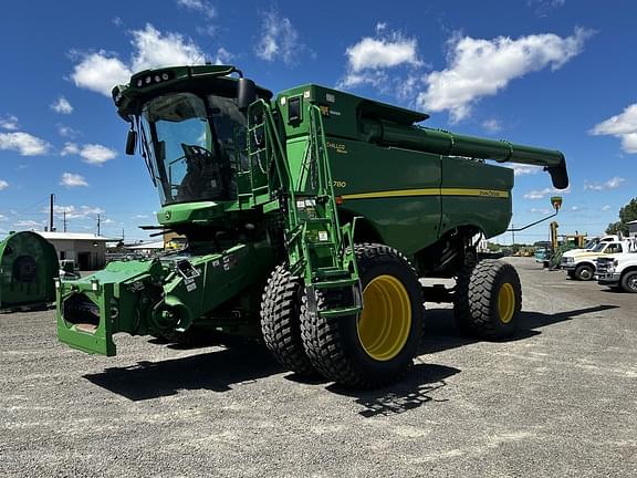 Image of John Deere S780 equipment image 1