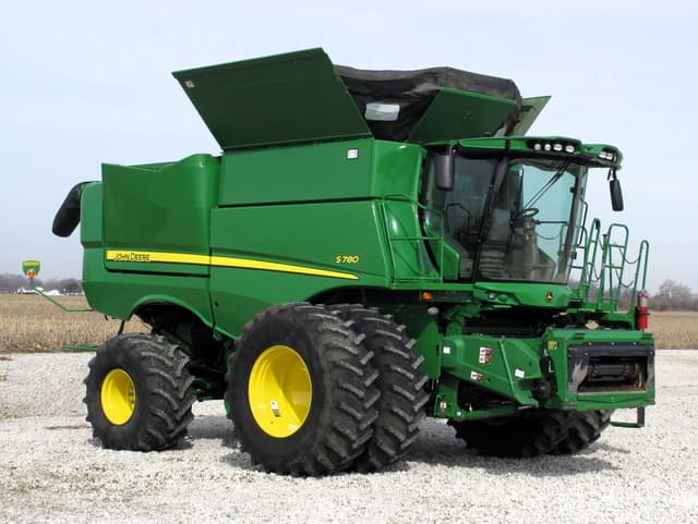 Image of John Deere S780 equipment image 2