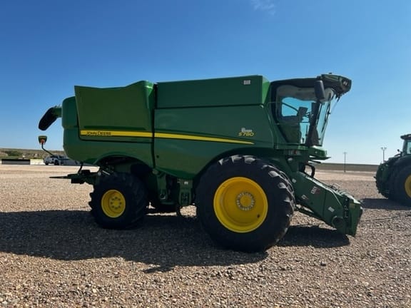 Main image John Deere S780