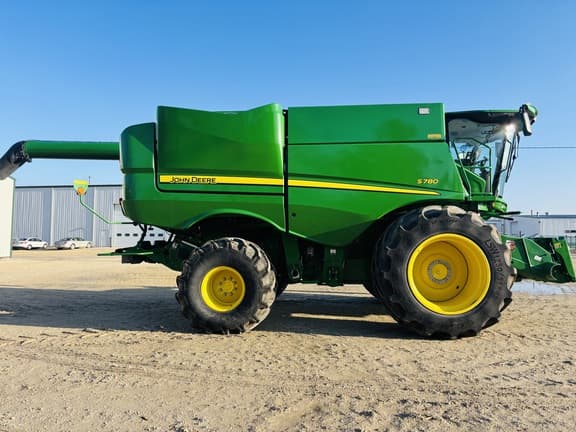 Image of John Deere S780 equipment image 3