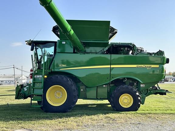 Image of John Deere S780 equipment image 3