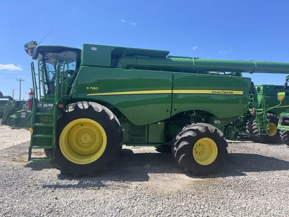 Main image John Deere S780