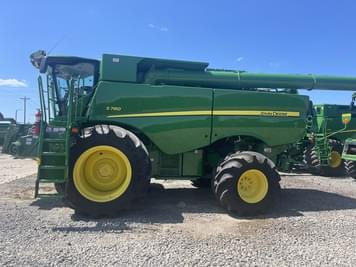 Main image John Deere S780